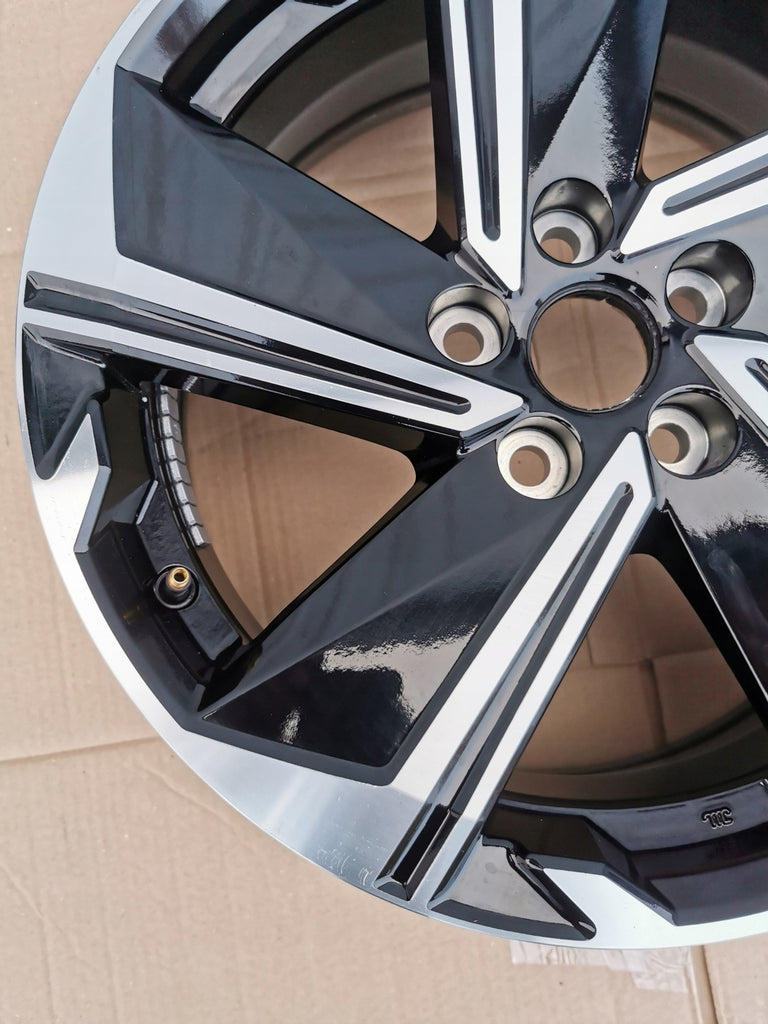 1x Alufelge 18 Zoll 7.0" 5x114.3 38ET Mitsubishi Eclipse Cross Rim Wheel