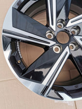 Laden Sie das Bild in den Galerie-Viewer, 1x Alufelge 18 Zoll 7.0&quot; 5x114.3 38ET Mitsubishi Eclipse Cross Rim Wheel