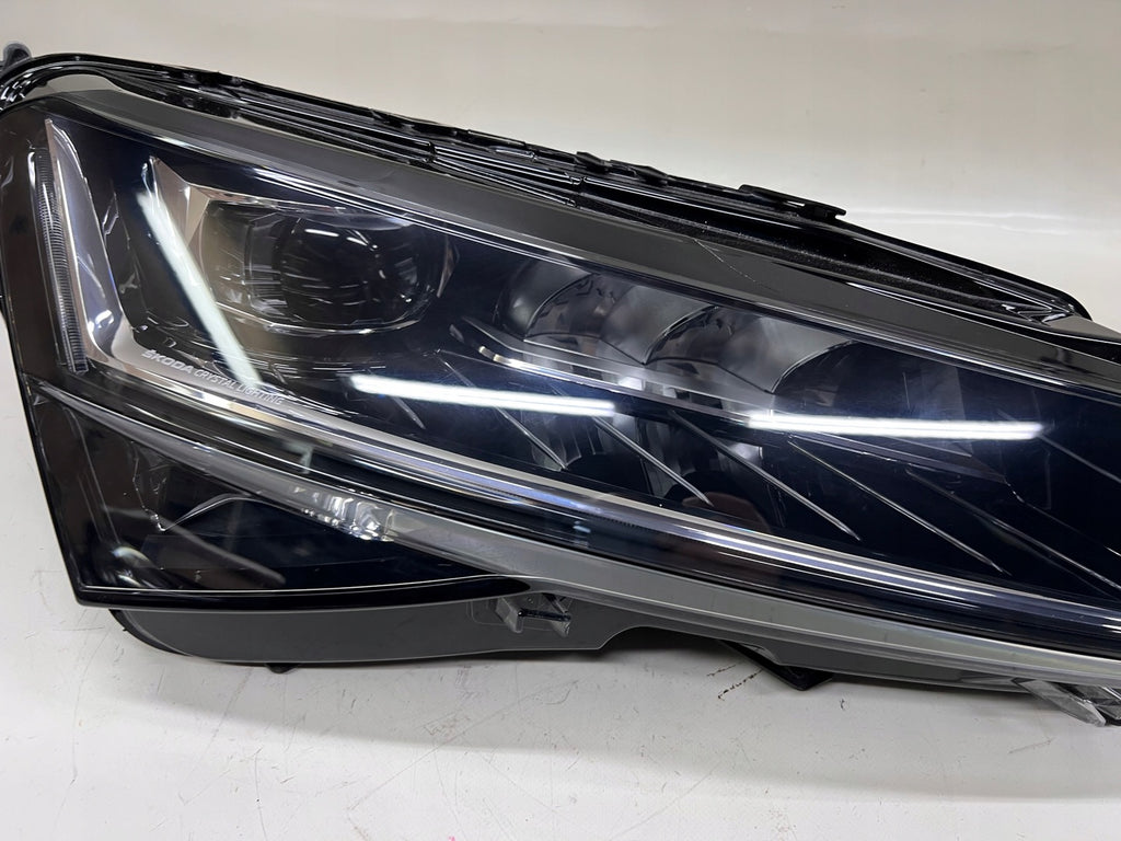 Frontscheinwerfer Skoda Superb III 3V1941016D Full LED Rechts Headlight SCH2841374213ov