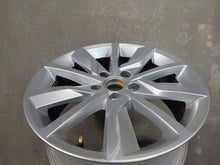 Laden Sie das Bild in den Galerie-Viewer, 1x Alufelge 17 Zoll 7.0" 5x112 42ET 5H0601025F VW Rim Wheel FEL7448720264wg