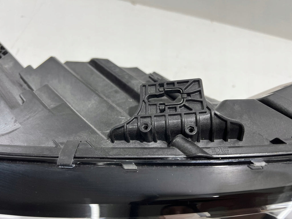 Frontscheinwerfer Audi A4 8W0941036J LED Ein Stück (Rechts oder Links) Headlight