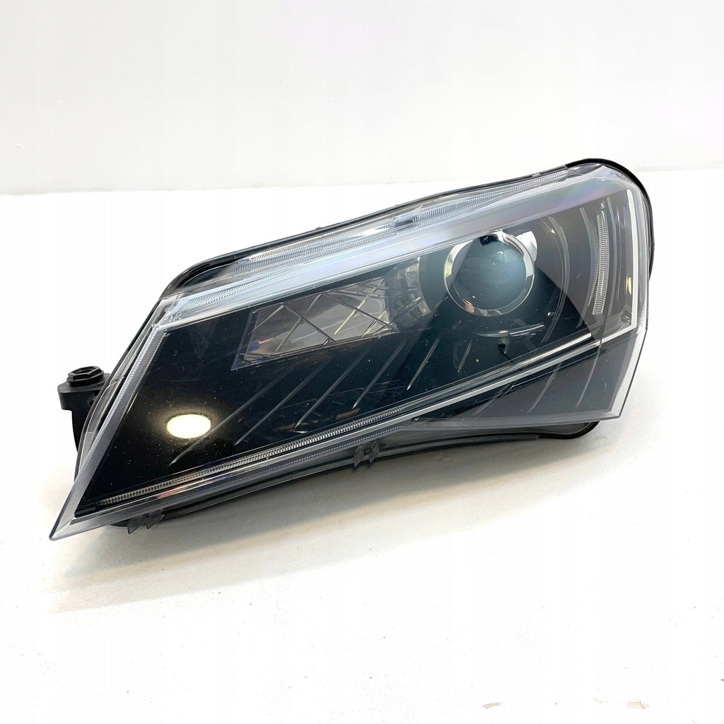 Frontscheinwerfer Skoda Superb III 3V1941015A Links Scheinwerfer Headlight