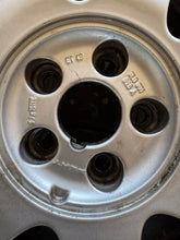 Laden Sie das Bild in den Galerie-Viewer, 4x Alufelge 15 Zoll 6.0" 5x100 43ET Glanz Silber 6L0601025A Seat I Rim Wheel FEL9320791234pg