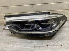 Load image into Gallery viewer, Frontscheinwerfer BMW 5 G31 G30 7439209 Links Scheinwerfer Headlight