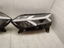 Laden Sie das Bild in den Galerie-Viewer, Frontscheinwerfer Dacia Sandero 260602561R Full LED Ein Satz Headlight SCH6588492370xf