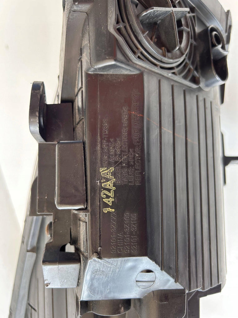 Frontscheinwerfer Hyundai I40 92101-3ZXXX Links Scheinwerfer Headlight SCH5170844355ln