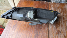 Laden Sie das Bild in den Galerie-Viewer, Frontscheinwerfer Mitsubishi Colt I MR957354 8301A283 Ein Satz Headlight SCH6868560926zp