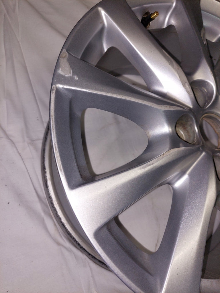 1x Alufelge 17 Zoll 7.5" 5x114.3 50ET Glanz Silber 9965077570 Mazda Rim Wheel