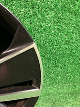 Laden Sie das Bild in den Galerie-Viewer, 1x Alufelge 18 Zoll 7.5&quot; 5x112 48ET Glanz Schwarz 5E3601025AD Mg Octavia 5e3 Iv