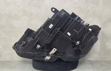 Laden Sie das Bild in den Galerie-Viewer, Frontscheinwerfer BMW X1 F48 90191273 LED Rechts Scheinwerfer Headlight SCH8537808960jp