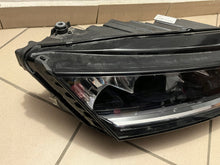 Laden Sie das Bild in den Galerie-Viewer, Frontscheinwerfer Skoda Octavia IV 5E4941018 LED Rechts Scheinwerfer Headlight SCH3959499554bv