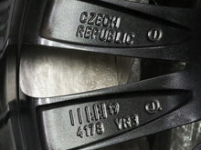 Laden Sie das Bild in den Galerie-Viewer, 1x Alufelge 18 Zoll 7.0&quot; 5x112 45ET Glanz Graphit 57A601025 Mg Rim Wheel