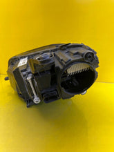Load image into Gallery viewer, Frontscheinwerfer Mercedes-Benz Gle A1679069604 LED Rechts Headlight SCH8992314283pr