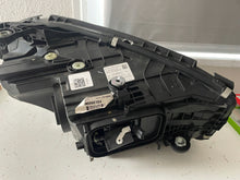 Laden Sie das Bild in den Galerie-Viewer, Frontscheinwerfer Mercedes-Benz W206 A2069066104 Links Scheinwerfer Headlight SCH9113220090eh
