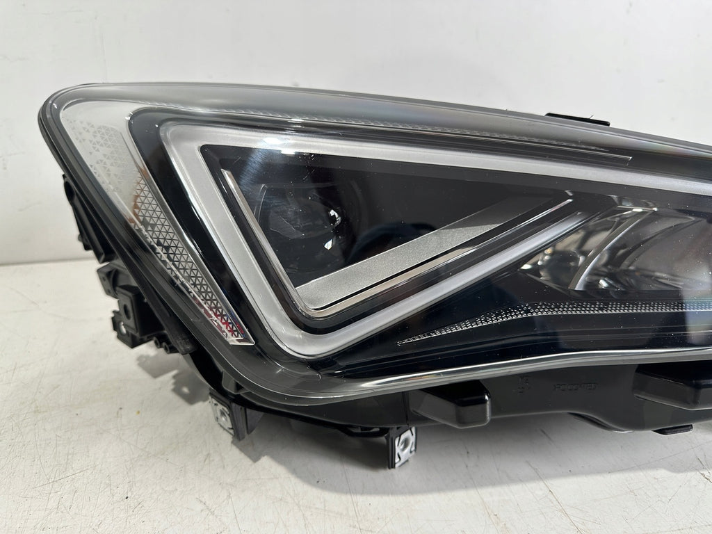 Frontscheinwerfer Seat Tarraco 5FJ941008K Rechts Scheinwerfer Headlight SCH6045470108xr