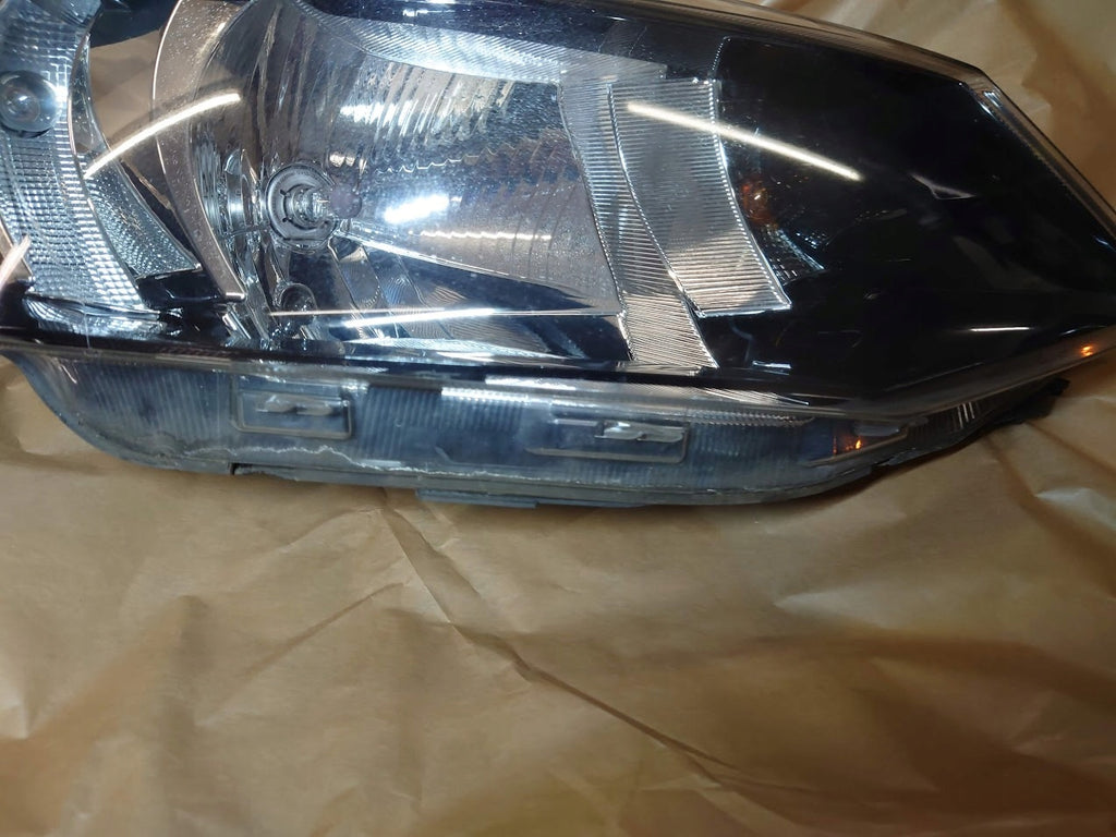 Frontscheinwerfer Skoda Fabia III 6V1941016C Rechts Scheinwerfer Headlight SCH1774904750nq