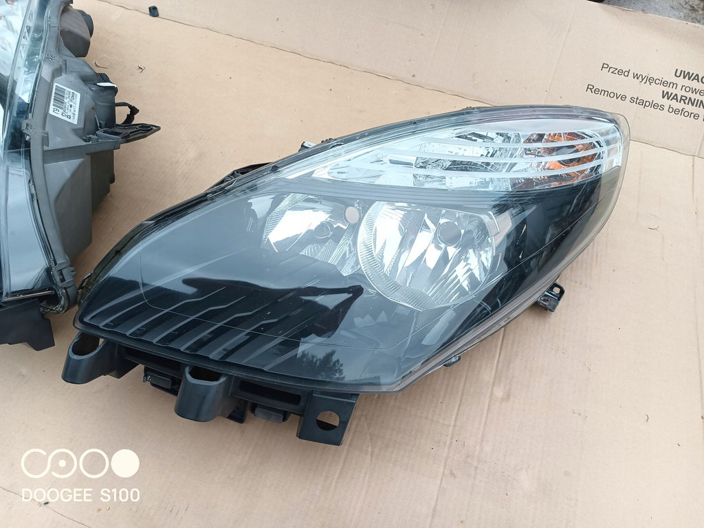 Frontscheinwerfer Renault Scenic 89902926 Ein Satz Scheinwerfer Headlight