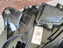 Load image into Gallery viewer, Frontscheinwerfer BMW 1 F40 9482811 Full LED Ein Stück (Rechts oder Links)