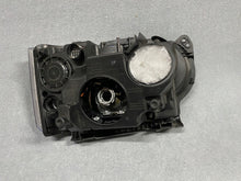 Laden Sie das Bild in den Galerie-Viewer, Frontscheinwerfer Land Rover Range III 7H4213W029BC Xenon Rechts Headlight SCH6526689545ou
