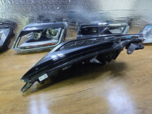 Load image into Gallery viewer, Frontscheinwerfer Toyota 81150-F4240-00 Links Scheinwerfer Headlight SCH8434357580hi