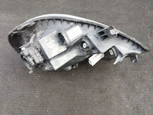 Laden Sie das Bild in den Galerie-Viewer, Frontscheinwerfer Opel Vivaro Trafic 8200701354 Links Scheinwerfer Headlight