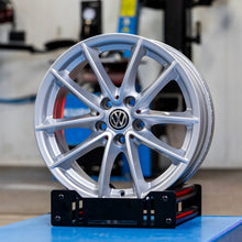 Load image into Gallery viewer, 4x Alufelge 17 Zoll 7.5" 5x112 27ET 6868217 BMW 4 Passat Tiguan Arteon Rim Wheel FEL1078134933sm