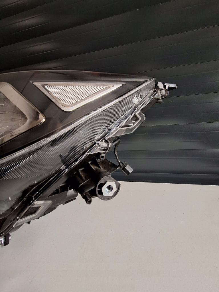 Frontscheinwerfer Toyota Rav 4 8118542842 Links Scheinwerfer Headlight SCH7104247472sc