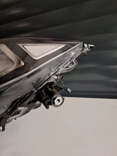 Laden Sie das Bild in den Galerie-Viewer, Frontscheinwerfer Toyota Rav 4 8118542842 Links Scheinwerfer Headlight SCH7104247472sc