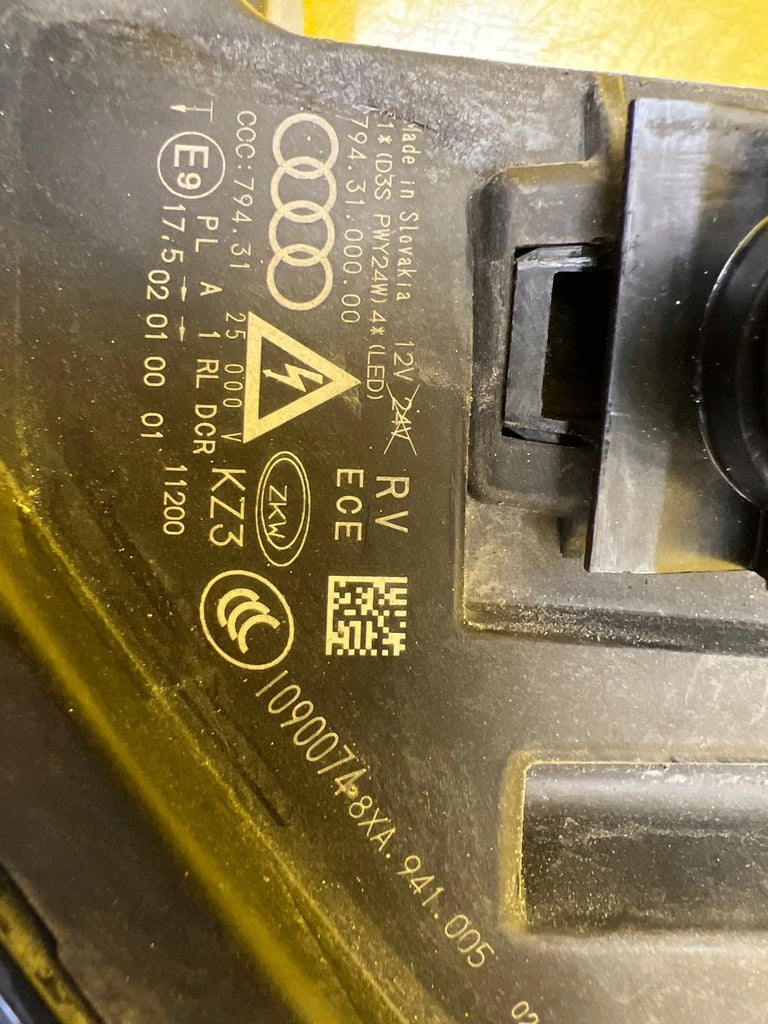 Frontscheinwerfer Audi A1 8XA941005 Xenon Ein Stück (Rechts oder Links)