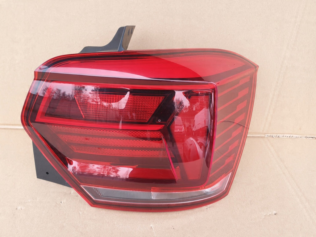 Rückleuchte VW Polo 2G0945095B 2G0945069B Ein Stück (Rechts oder Links)