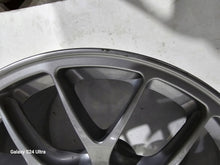 Laden Sie das Bild in den Galerie-Viewer, 1x Alufelge 18 Zoll Rim Wheel FEL4682360993sp