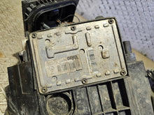 Load image into Gallery viewer, Frontscheinwerfer VW Passat 3C0941753G Xenon Ein Stück (Rechts oder Links) SCH3102133915ps