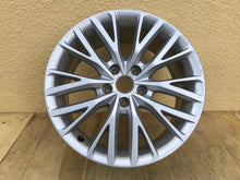 Load image into Gallery viewer, 1x Alufelge 17 Zoll 7.5" 5x112 46ET 5FA601025B Seat Leon Rim Wheel FEL8645636121xr
