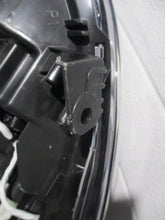 Laden Sie das Bild in den Galerie-Viewer, Frontscheinwerfer Peugeot 108 81150-0H150 LED Ein Stück (Rechts oder Links)