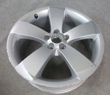 Load image into Gallery viewer, 1x Alufelge 17 Zoll 7.0&quot; 5x100 41ET Glanz Silber 5J7601025B Skoda Fabia Ii