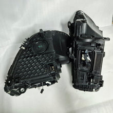 Load image into Gallery viewer, Frontscheinwerfer Mercedes-Benz W206 A2069060803 A2069066104 Rechts oder Links SCH6012323224co