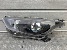 Laden Sie das Bild in den Galerie-Viewer, Frontscheinwerfer Toyota Yaris Links Scheinwerfer Headlight SCH2059269561ks