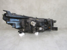 Laden Sie das Bild in den Galerie-Viewer, Frontscheinwerfer Toyota Hilux VIII Full LED Links Scheinwerfer Headlight SCH2600185696sl
