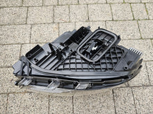 Laden Sie das Bild in den Galerie-Viewer, Frontscheinwerfer Mercedes-Benz W247 A2479063605 LED Rechts Headlight SCH4279986294rd