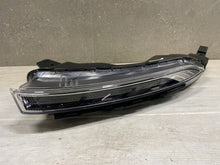 Load image into Gallery viewer, Frontscheinwerfer Hyundai Bayon 92207-Q0600 LED Links Scheinwerfer Headlight