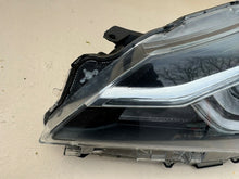 Load image into Gallery viewer, Frontscheinwerfer Toyota Yaris Links Scheinwerfer Headlight