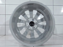 Laden Sie das Bild in den Galerie-Viewer, 4x Alufelge 18 Zoll 8.0" 5x120 43ET Glanz Silber 6787578 BMW F26 F25 Rim Wheel FEL1656885494ym