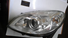 Laden Sie das Bild in den Galerie-Viewer, Frontscheinwerfer Mercedes-Benz 1698205161 Xenon Ein Stück (Rechts oder Links) SCH9910157129wl