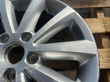 Laden Sie das Bild in den Galerie-Viewer, 1x Alufelge 16 Zoll 2K5601025E VW Caddy Rim Wheel FEL3050900214fq