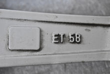 Laden Sie das Bild in den Galerie-Viewer, 1x Alufelge 17 Zoll 8.5" 5x112 58ET Glanz Silber A2044019702 Mercedes-Benz W204 FEL6465603771if