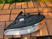 Laden Sie das Bild in den Galerie-Viewer, Frontscheinwerfer Volvo V70 S80 Links Scheinwerfer Headlight SCH4411703462yb