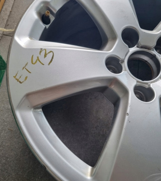 1x Alufelge 17 Zoll 6.5" 5x112 43ET 8V0601025AD Audi A3 Rim Wheel FEL3668425075um