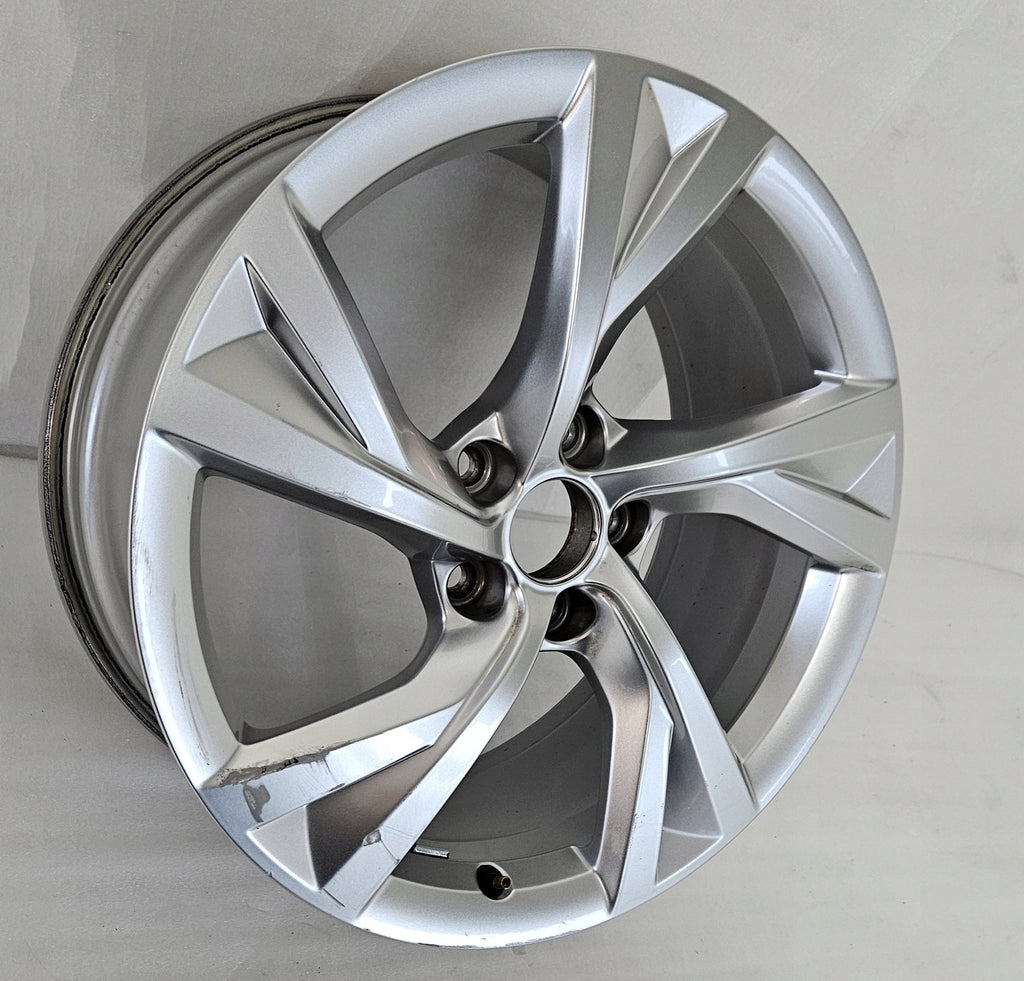 1x Alufelge 18 Zoll 8.0" 5x112 40ET 8W0601025EJ Audi A4 B9 Rim Wheel