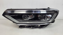 Laden Sie das Bild in den Galerie-Viewer, Frontscheinwerfer VW Passat B8 3G1941081T Ein Stück (Rechts oder Links) SCH4927532653rv
