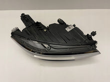 Laden Sie das Bild in den Galerie-Viewer, Frontscheinwerfer VW Passat B8 3G1941082P LED Rechts Scheinwerfer Headlight